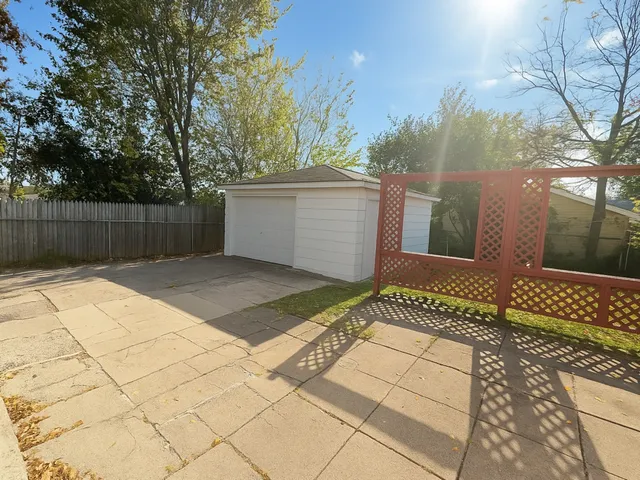 $189,900 | 2009 Harding Avenue, Waukegan, IL 60085