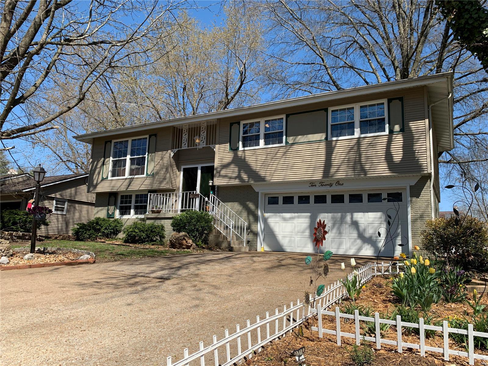 1021 Rutledge Drive Belleville, IL 62221 - Photo 2 of 45
