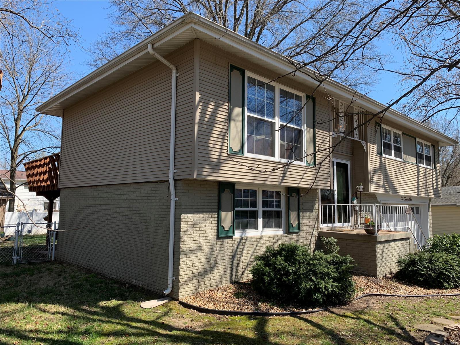 1021 Rutledge Drive Belleville, IL 62221 - Photo 3 of 45