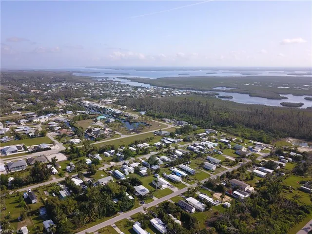 a view of ocean and city view