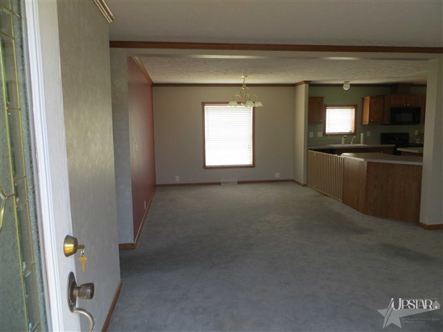 8105 Franke Road Fort Wayne, IN 46816 - Photo 6 of 30