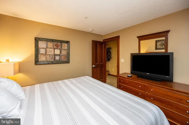 $329,000 | 565 Glendale Road, Unit B206, Oakland, MD 21550