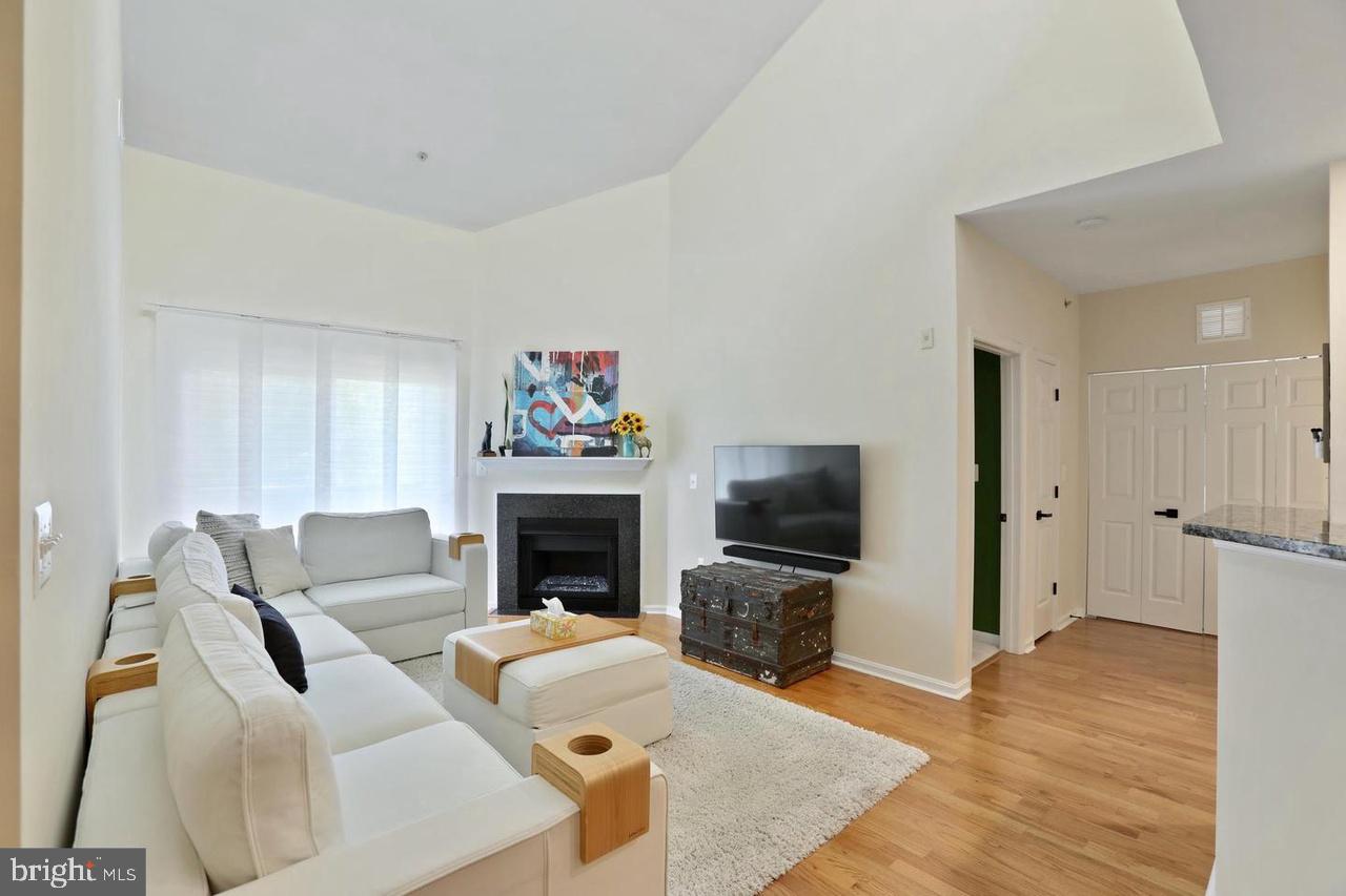 5142 Brittney Elyse Circle, Unit M Centreville, VA 20120 - Photo 6 of 13