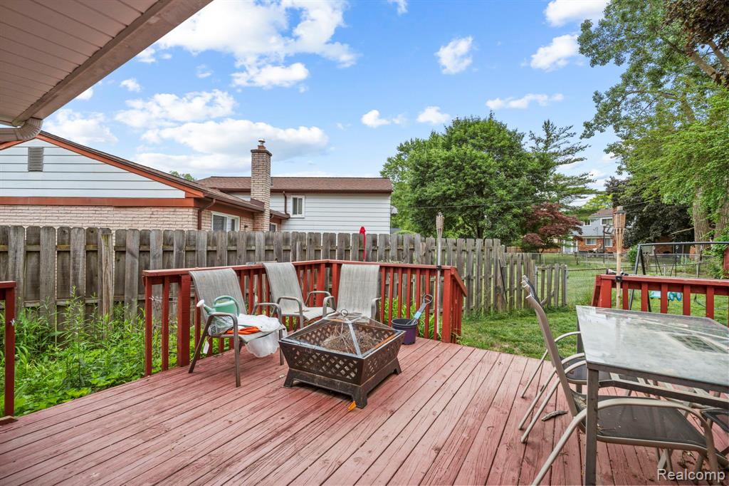 23870 Rockingham Street Southfield, MI 48033 - Photo 31 of 31