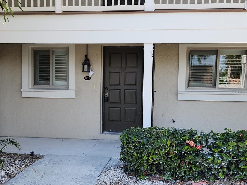 16590 Partridge Place Road, Unit 102 Fort Myers, FL 33908 - Photo 3 of 41