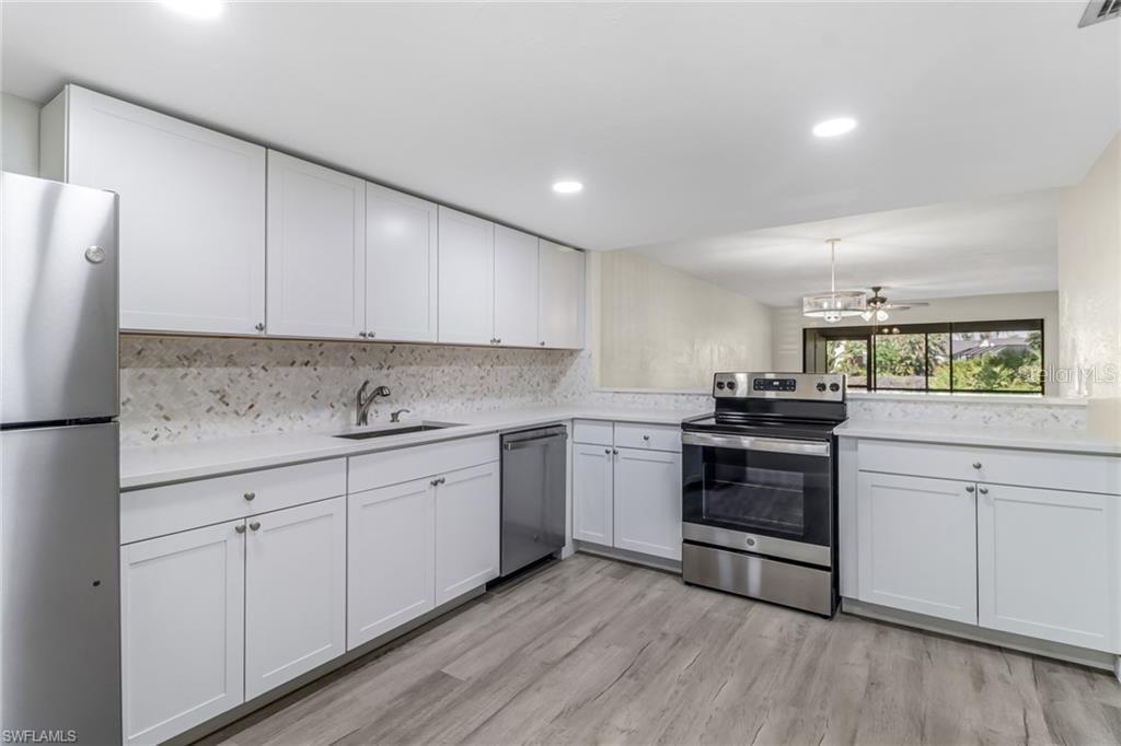 16590 Partridge Place Road, Unit 102 Fort Myers, FL 33908 - Photo 4 of 41