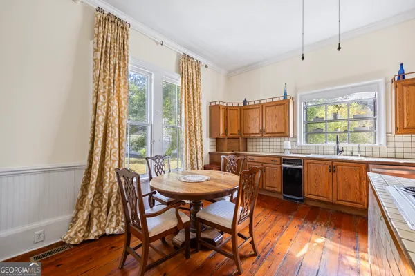 $899,000 | 1091 East Peachtree Avenue, Woodville, GA 30669