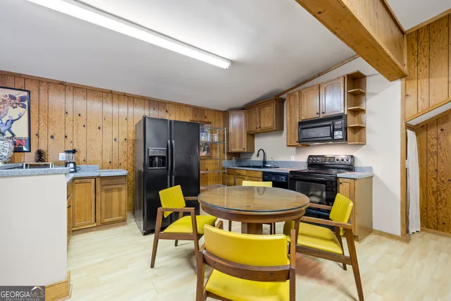 $899,000 | 1091 East Peachtree Avenue, Woodville, GA 30669