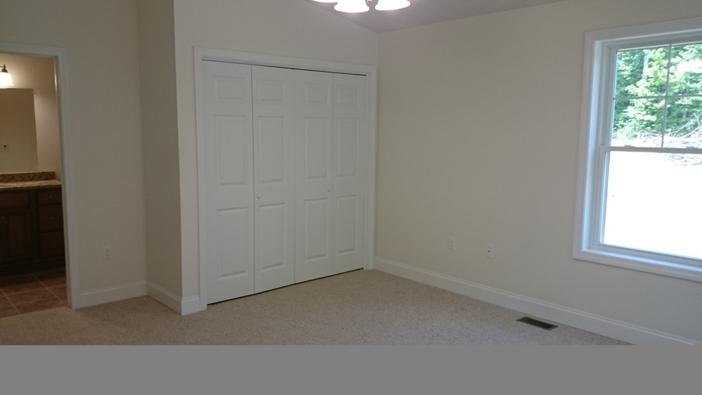30 Village Road Paxton, MA 01612 - Photo 4 of 5 Gallery Image 4