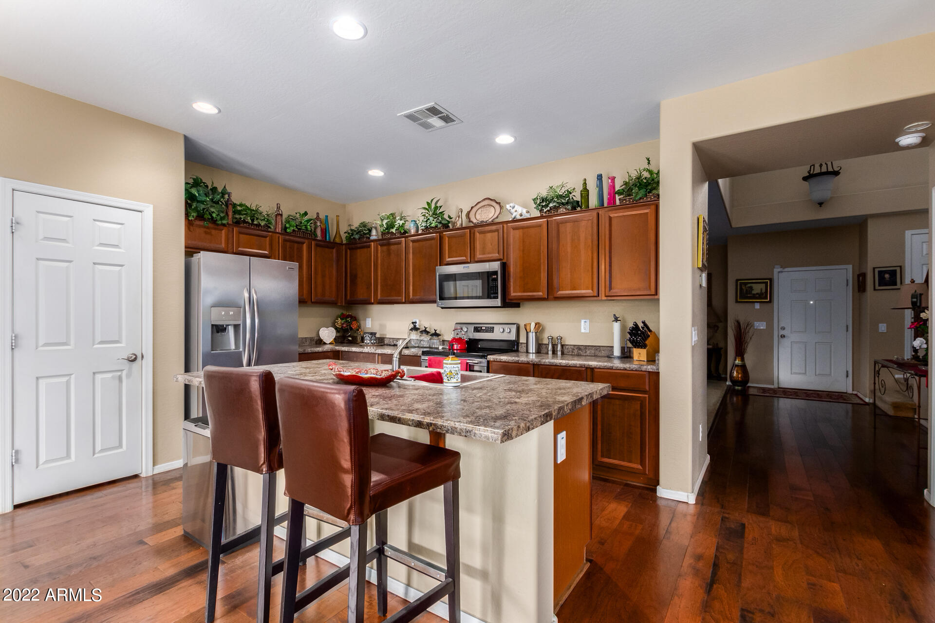 2507 West Beverly Rd. Phoenix, AZ 85041 - Photo 8 of 38 08- Beverly