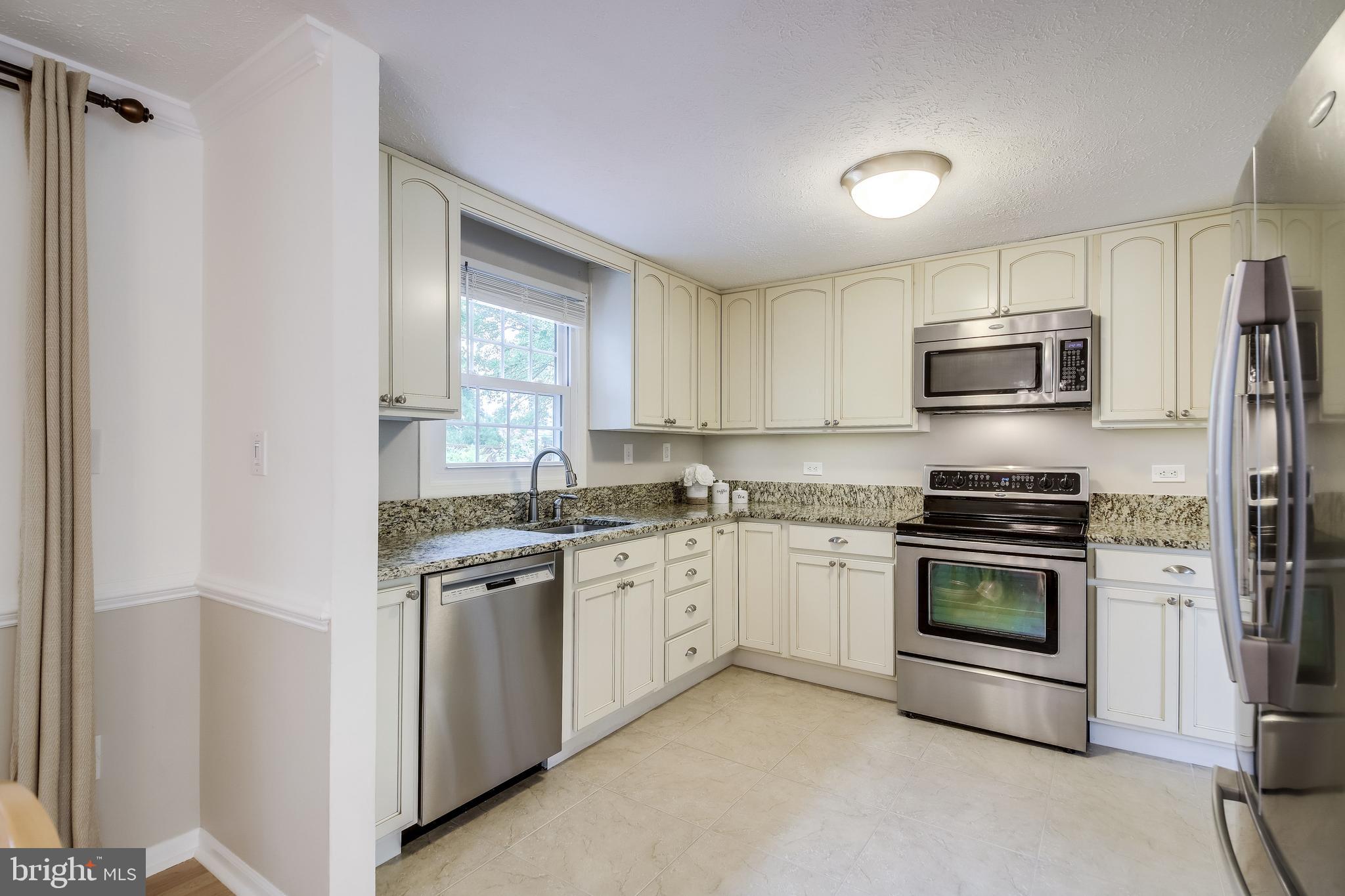 207 Rector Street Sterling, VA 20164 - Photo 22 of 77 Gallery Image 22