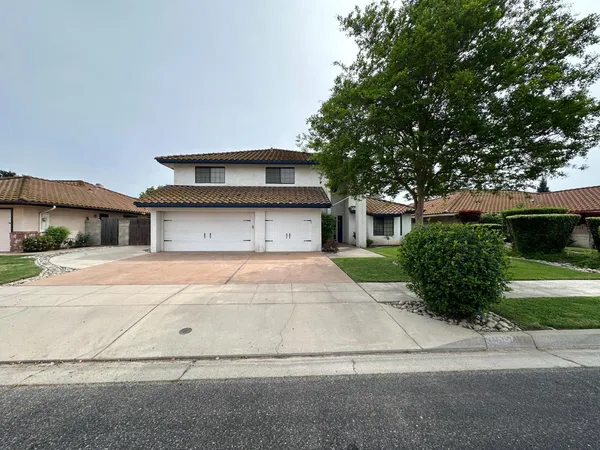 $2,600 | 3040 Boulder Avenue, Madera, CA 93637