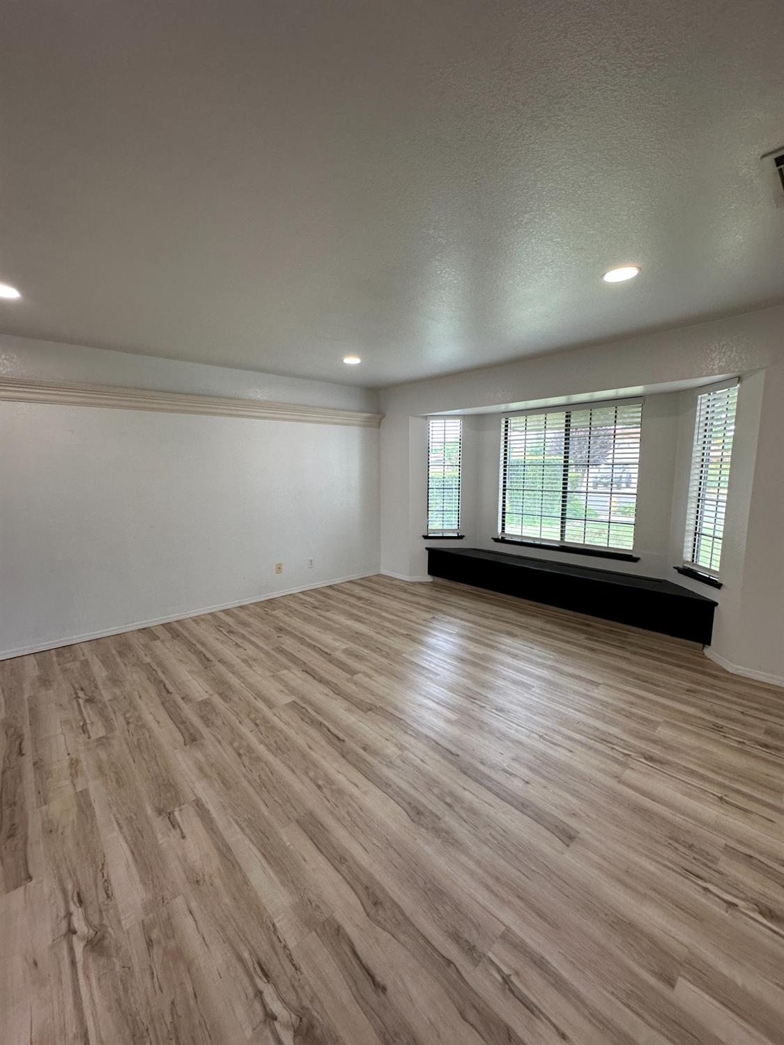 3040 Boulder Avenue Madera, CA 93637 - Photo 2 of 31