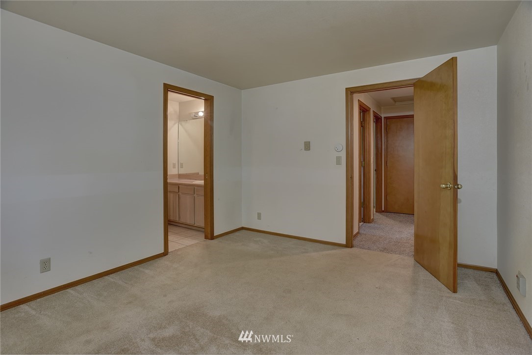 23954 Stottlemeyer Road Northeast Poulsbo, WA 98370 - Photo 14 of 25 Gallery Image 14
