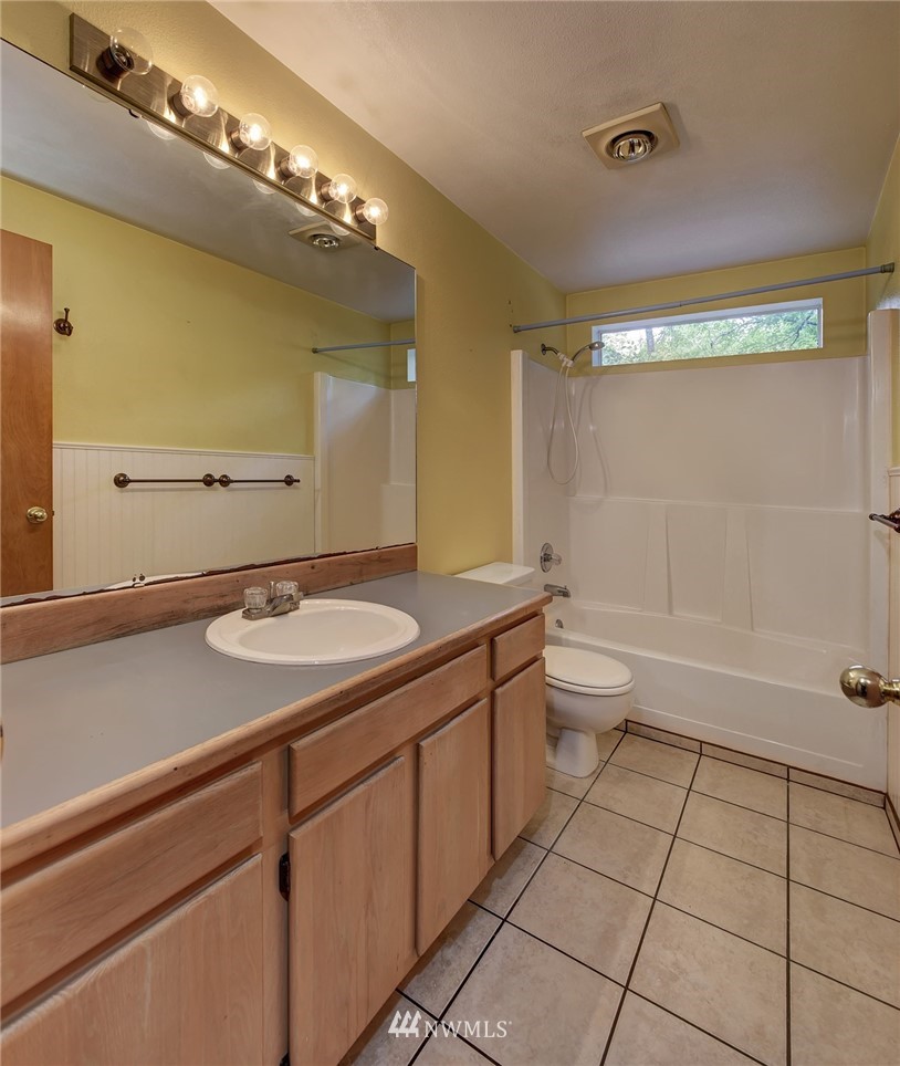 23954 Stottlemeyer Road Northeast Poulsbo, WA 98370 - Photo 17 of 25 Gallery Image 17