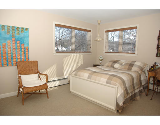 31 Sevland Road Newton, MA 02459 - Photo 8 of 10