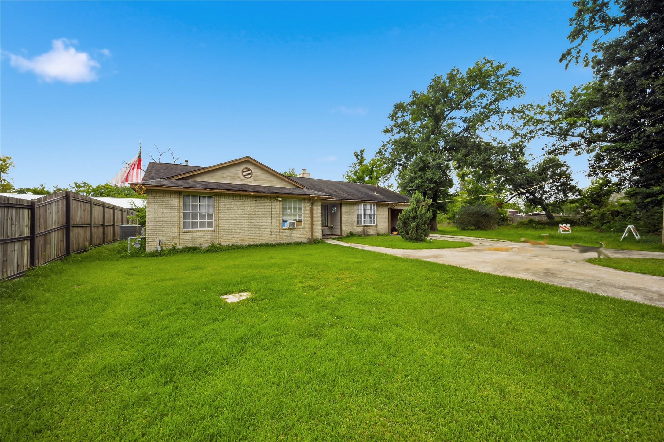 4606 Terrell Street Houston, TX 77093 - Photo 4 of 41