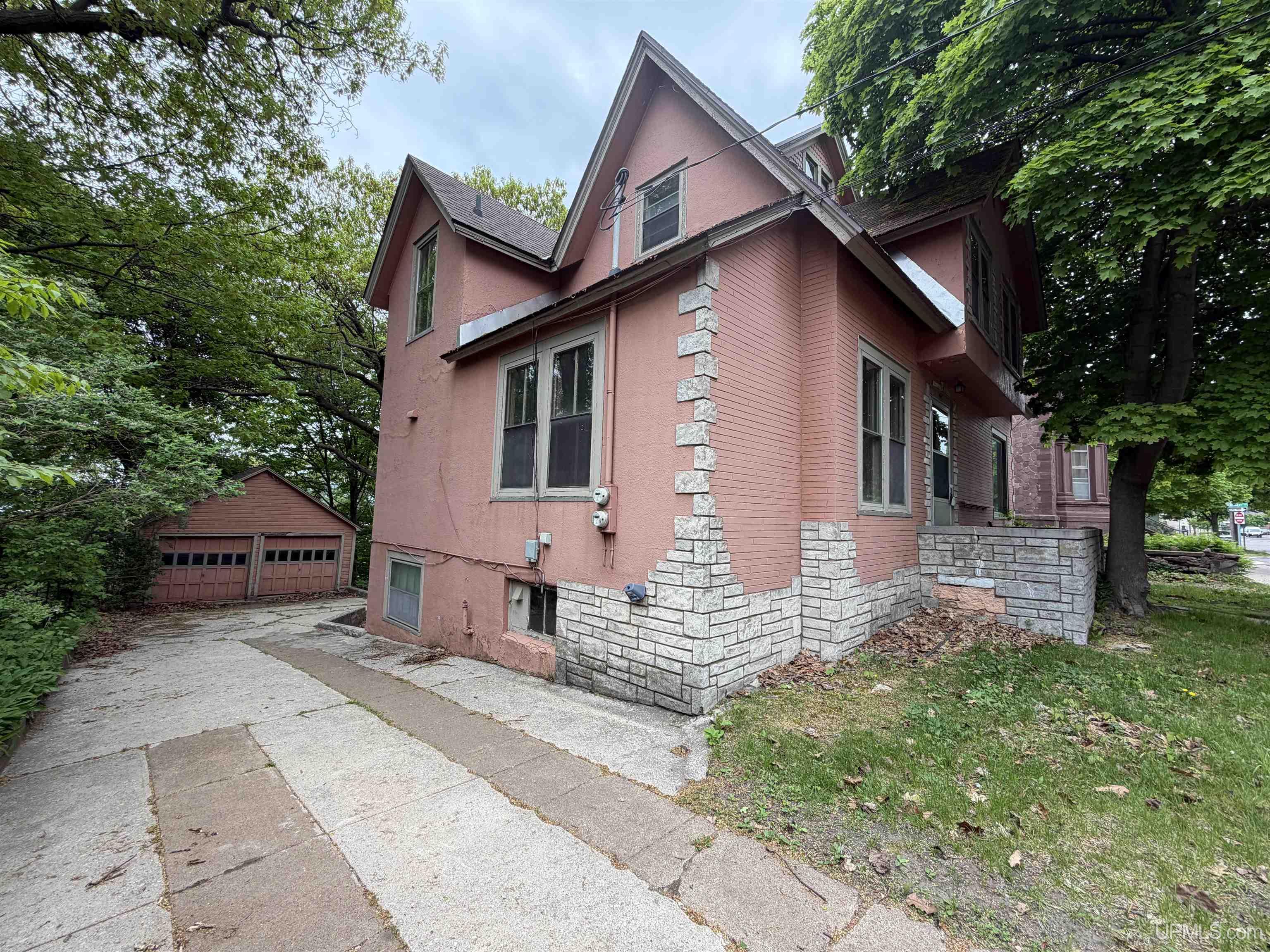206 East Ridge Street Marquette, MI 49855 - Photo 4 of 92