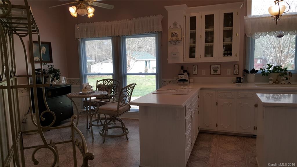 616 Raintree Drive Matthews, NC 28104 - Photo 5 of 24 Gallery Image 5