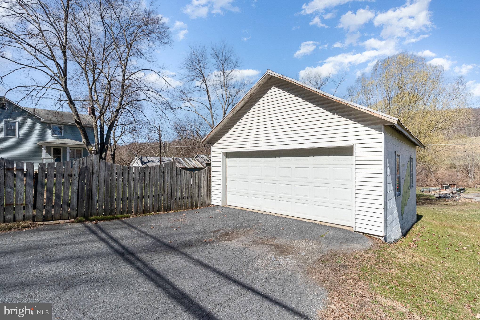 6200 Spring Road Shermans Dale, PA 17090 - Photo 31 of 39 Gallery Image 31