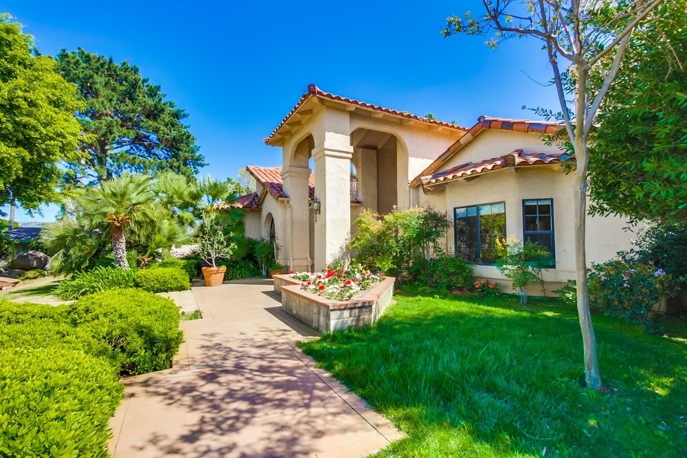 16055 Martincoit Road Poway, CA 92064 - Photo 3 of 25