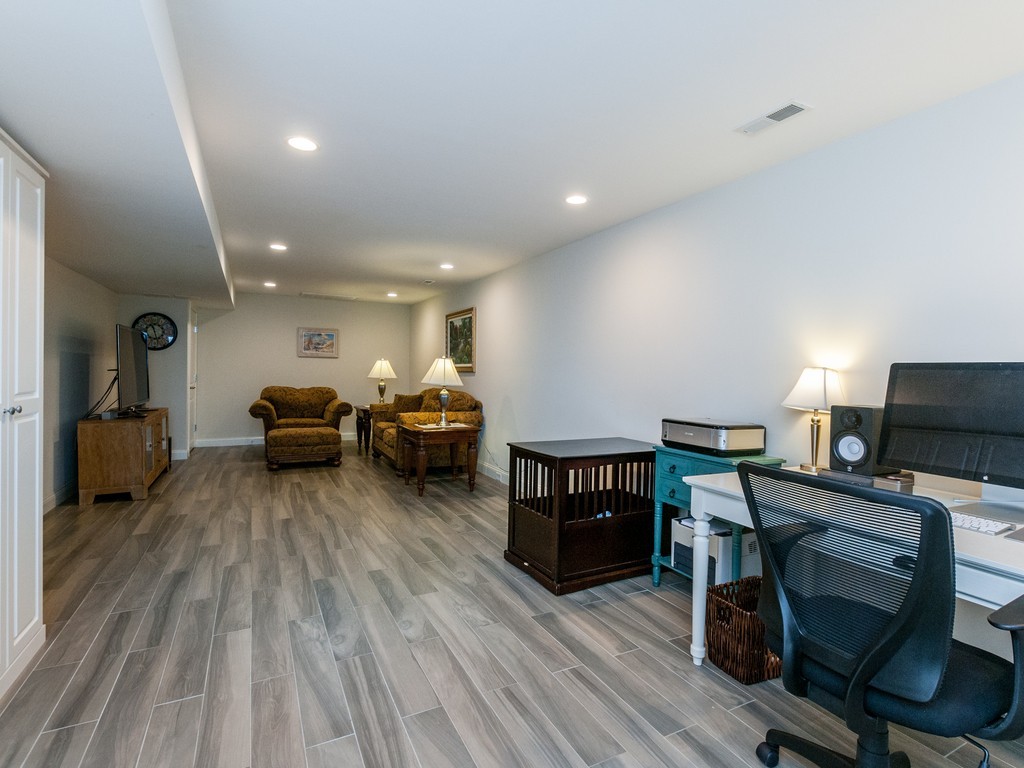 15 Margaret Road, Unit 1 Newton, MA 02461 - Photo 24 of 30