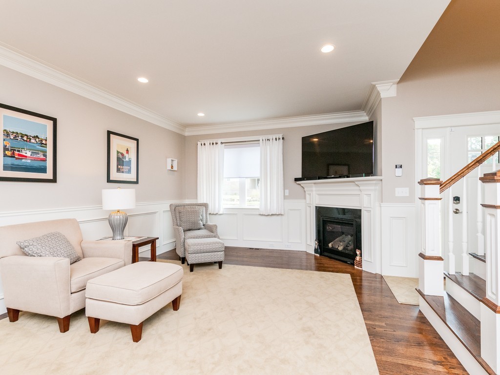 15 Margaret Road, Unit 1 Newton, MA 02461 - Photo 4 of 30