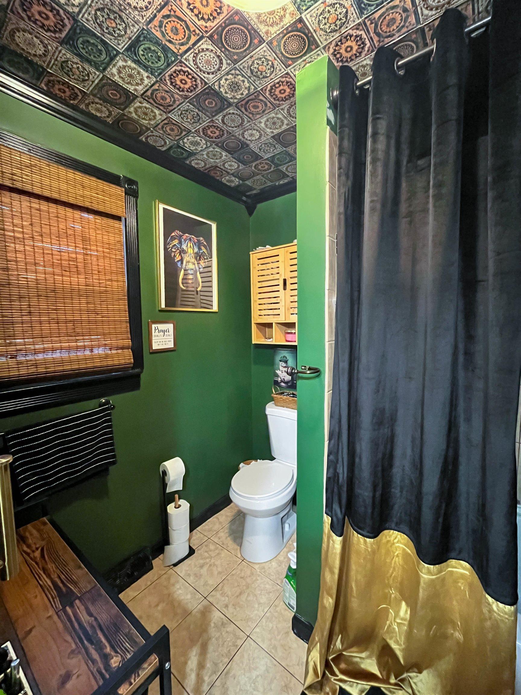 522 Zion Road Egg Harbor Township, NJ 08234 - Photo 23 of 42 a bathroom with a toilet and a sink