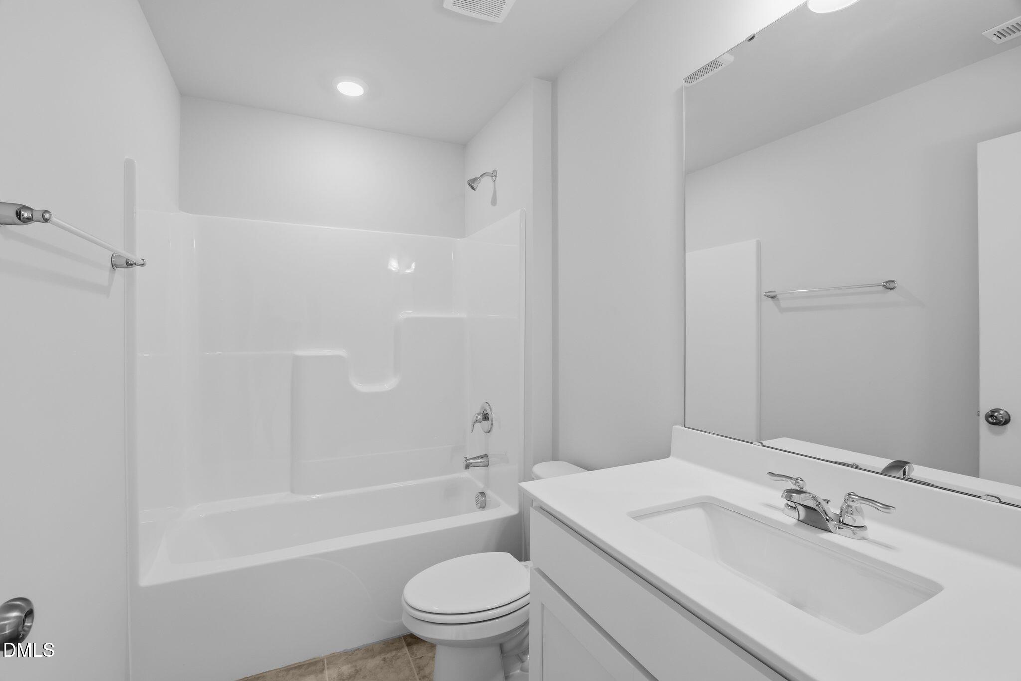 1340 Adler Cv Lane Graham, NC 27253 - Photo 18 of 38 SUN_Sagecroft_Pic_Spencer_QMI_74_Bath3_1