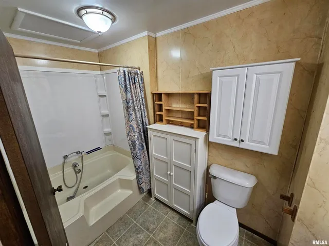 a view of a walk in closet