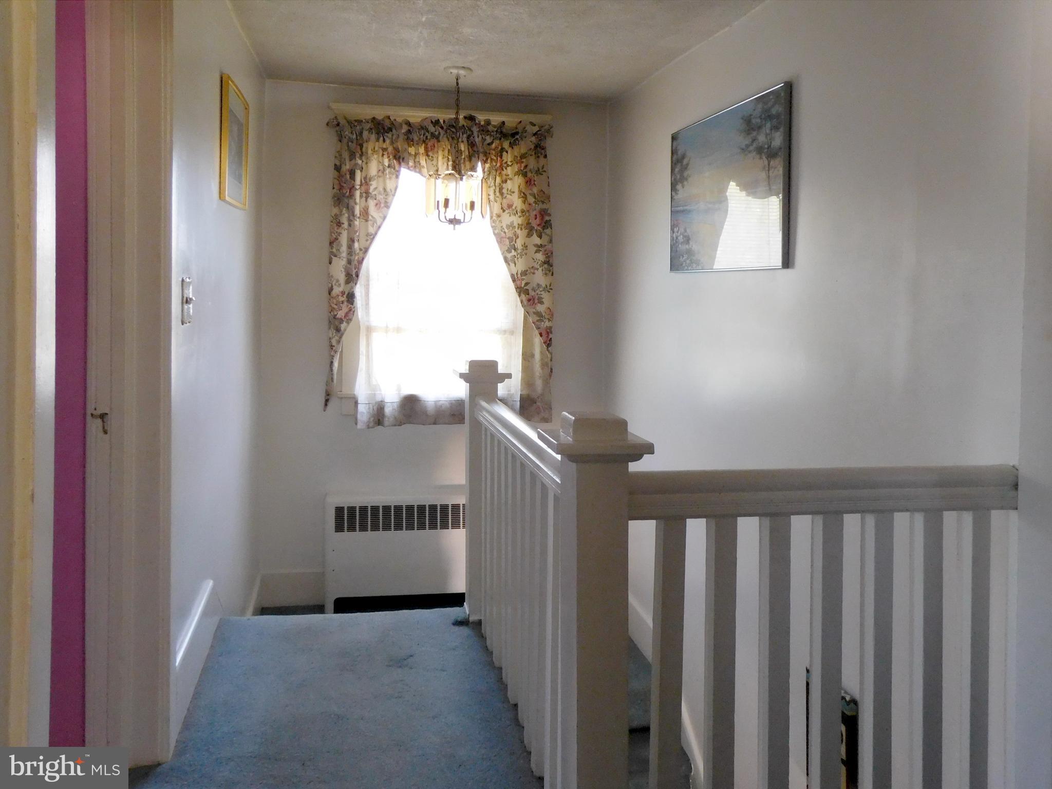 511 Heulings Avenue Riverside, NJ 08075 - Photo 22 of 39 upper hallway