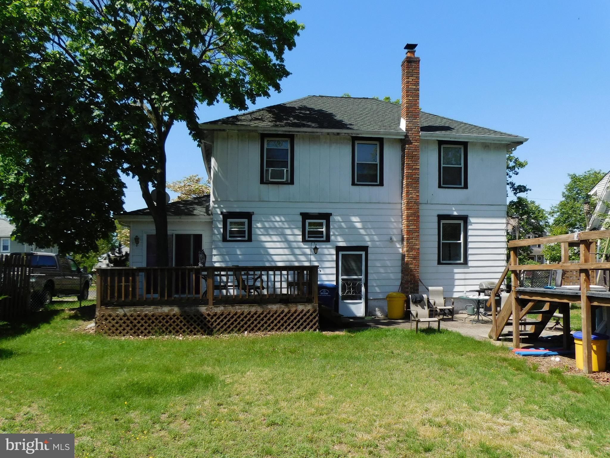 511 Heulings Avenue Riverside, NJ 08075 - Photo 34 of 39 rear of house with deck