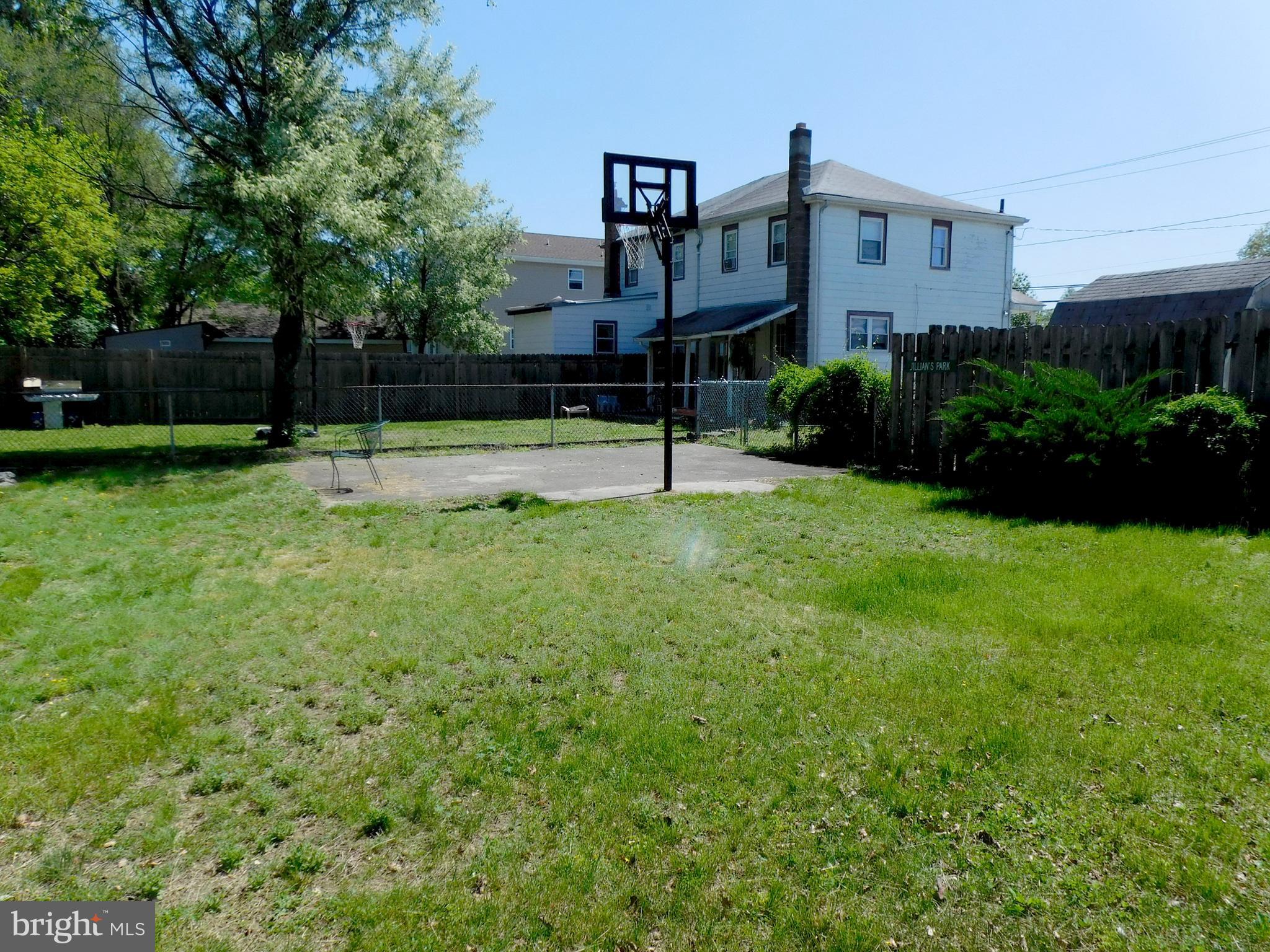 511 Heulings Avenue Riverside, NJ 08075 - Photo 38 of 39 looking toward rear of yard