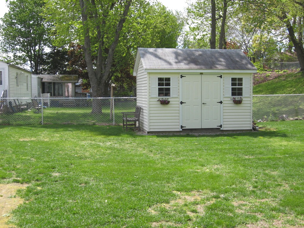 36 Holly Hill Road Springfield, MA 01119 - Photo 8 of 24 Gallery Image 8