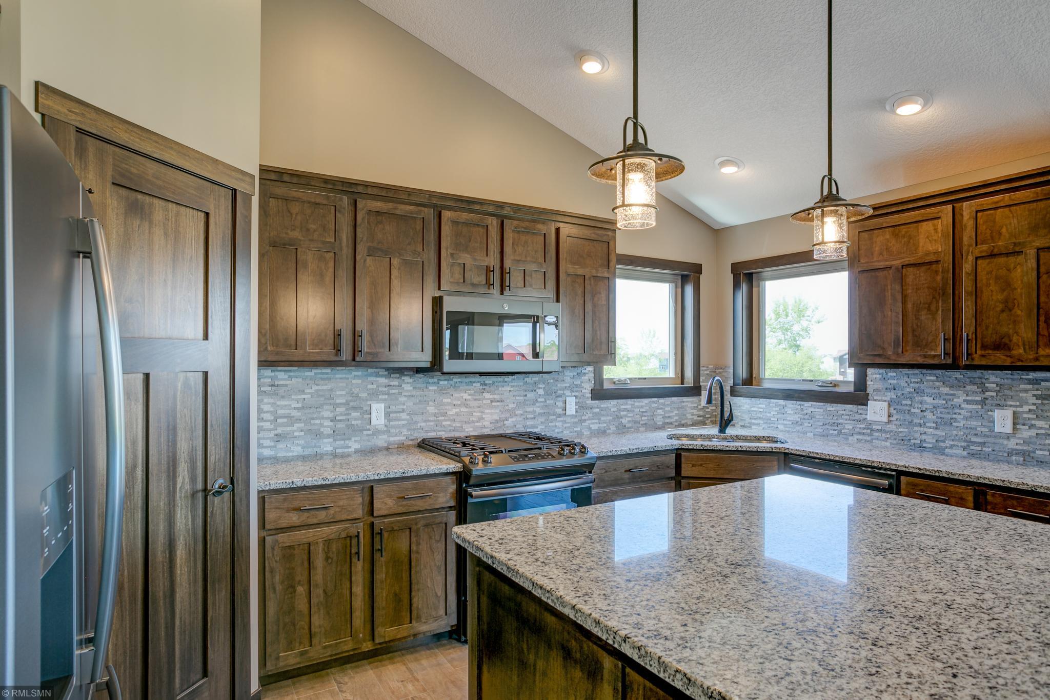 514 Prairie Road New Richmond, WI 54017 - Photo 11 of 39 Gallery Image 11