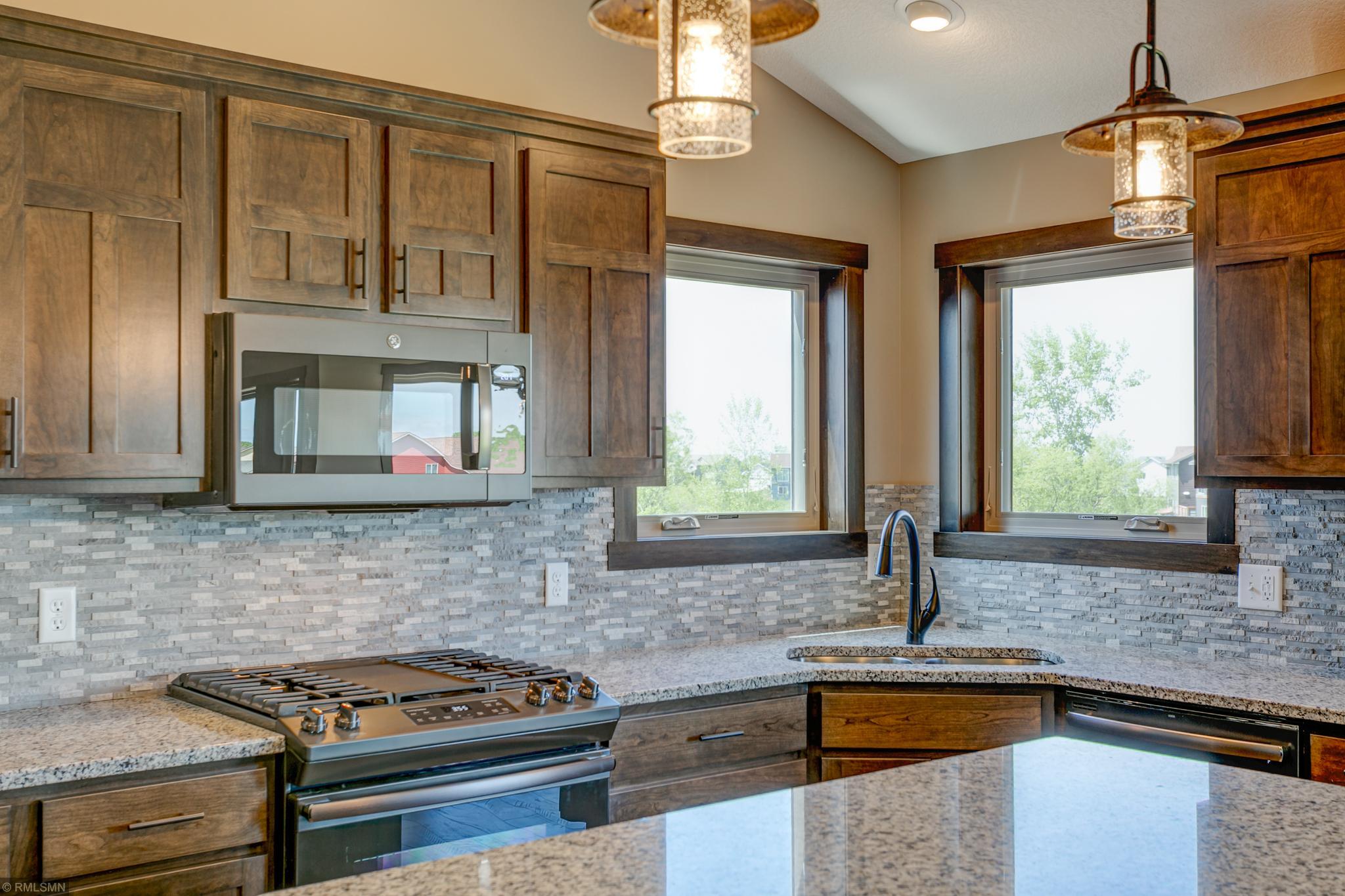 514 Prairie Road New Richmond, WI 54017 - Photo 12 of 39 Gallery Image 12