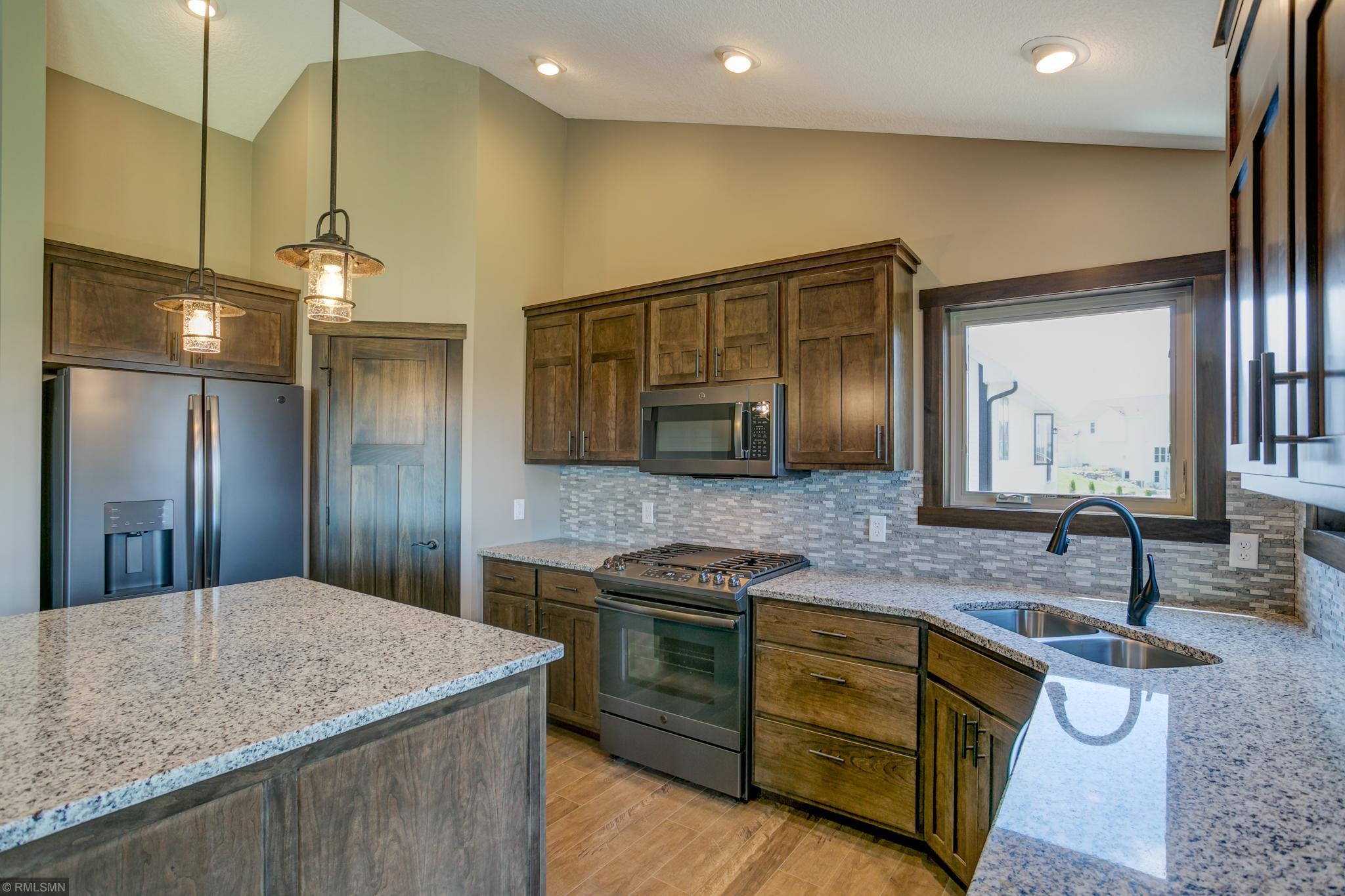 514 Prairie Road New Richmond, WI 54017 - Photo 13 of 39 Gallery Image 13