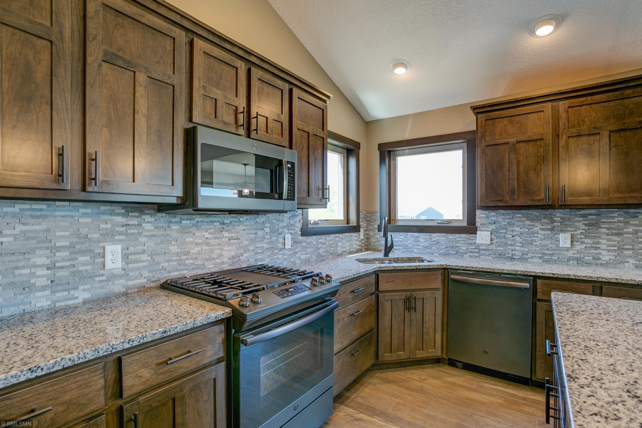 514 Prairie Road New Richmond, WI 54017 - Photo 16 of 39 Gallery Image 16