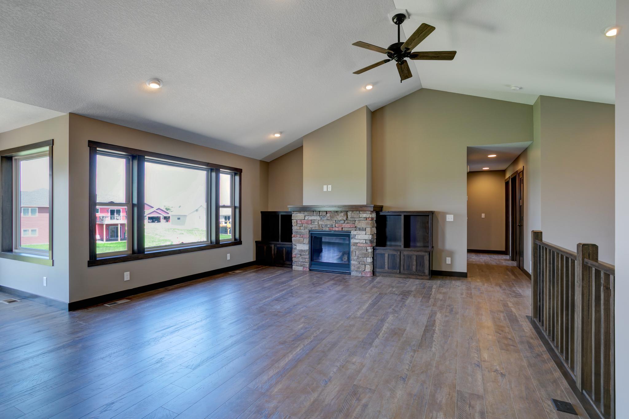 514 Prairie Road New Richmond, WI 54017 - Photo 4 of 39 Gallery Image 4
