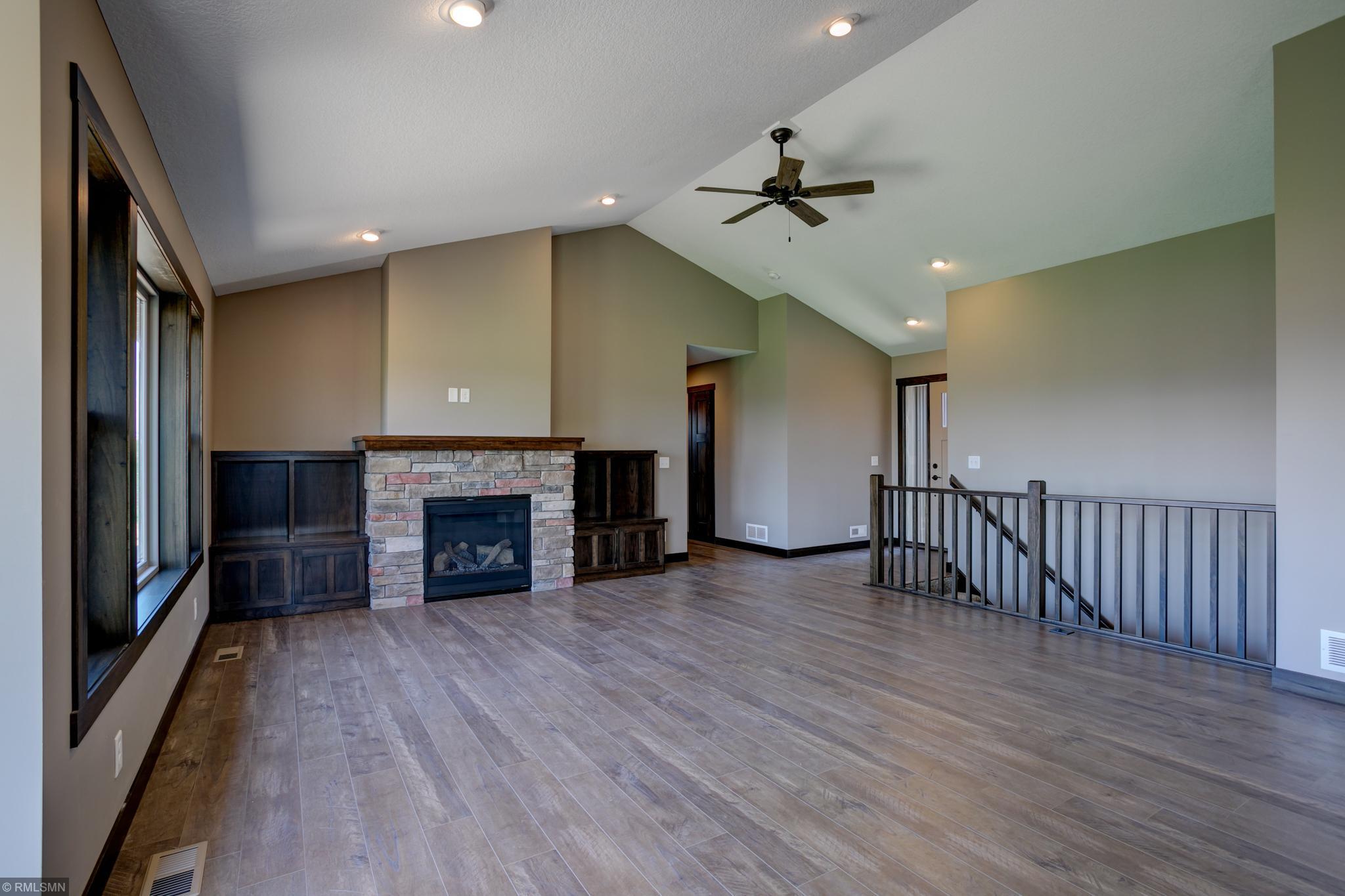 514 Prairie Road New Richmond, WI 54017 - Photo 6 of 39 Gallery Image 6