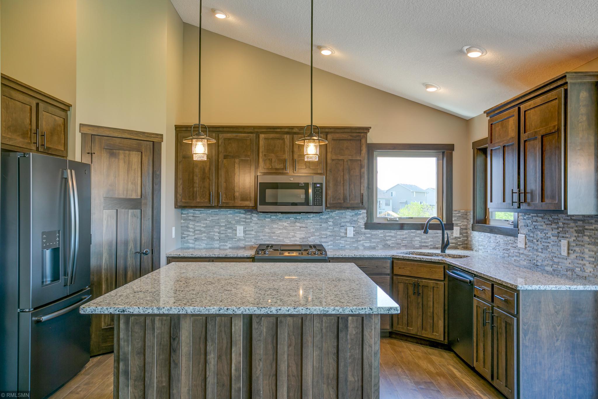 514 Prairie Road New Richmond, WI 54017 - Photo 10 of 39 Gallery Image 10