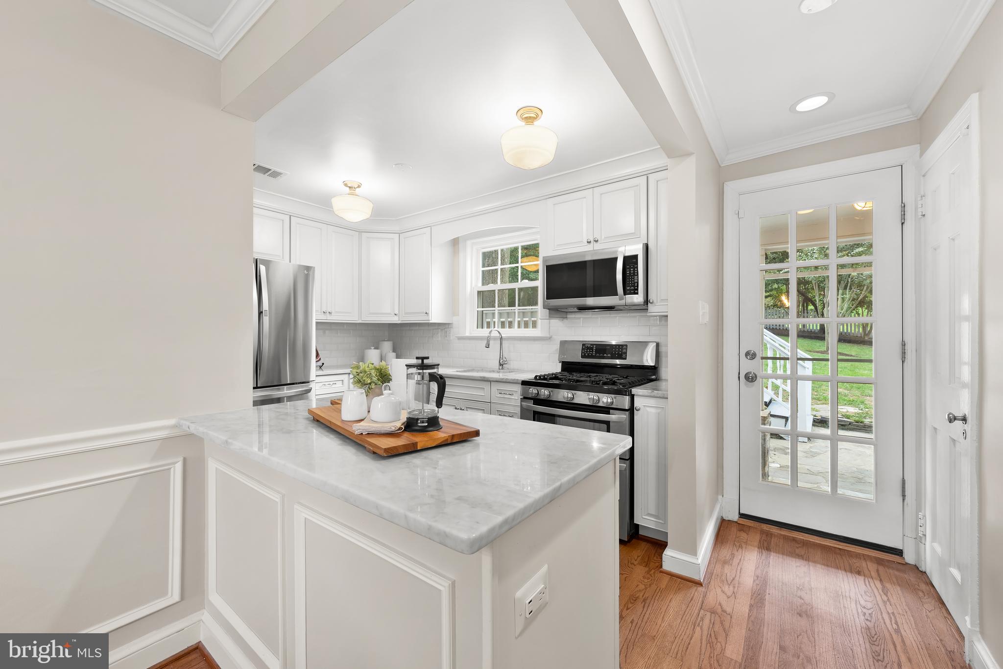 6030 Fort Hunt Road Alexandria, VA 22307 - Photo 4 of 45 Gallery Image 4