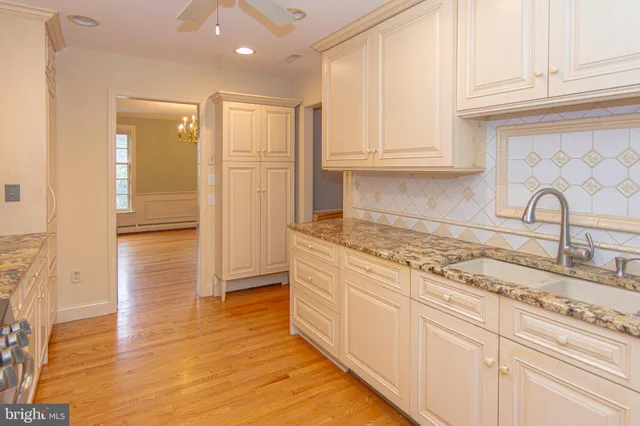 $835,000 | 21 Woods End Drive, Doylestown, PA 18902