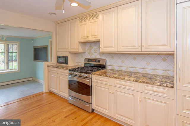 $835,000 | 21 Woods End Drive, Doylestown, PA 18902