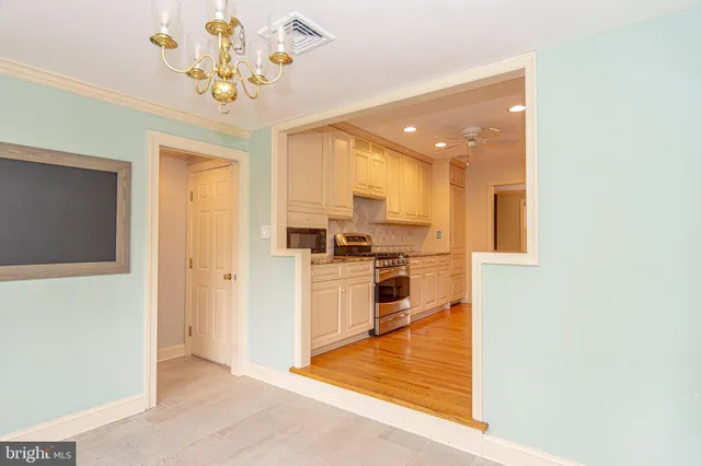 $835,000 | 21 Woods End Drive, Doylestown, PA 18902