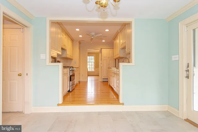 $835,000 | 21 Woods End Drive, Doylestown, PA 18902