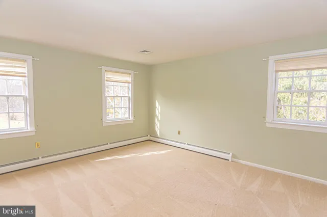 $835,000 | 21 Woods End Drive, Doylestown, PA 18902