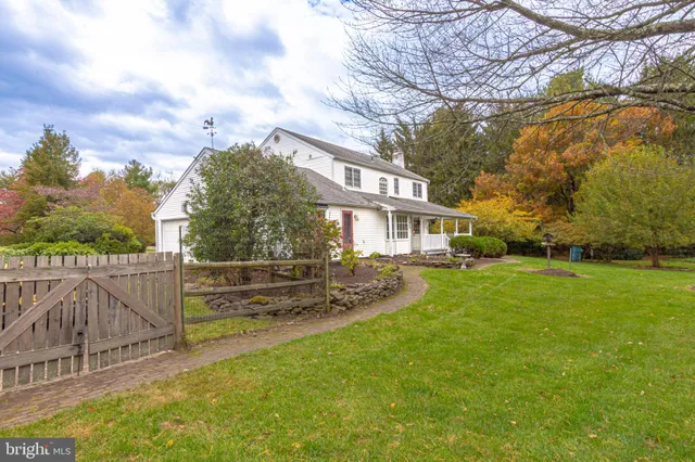 $835,000 | 21 Woods End Drive, Doylestown, PA 18902