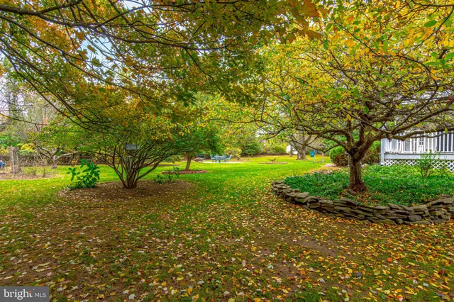 $835,000 | 21 Woods End Drive, Doylestown, PA 18902