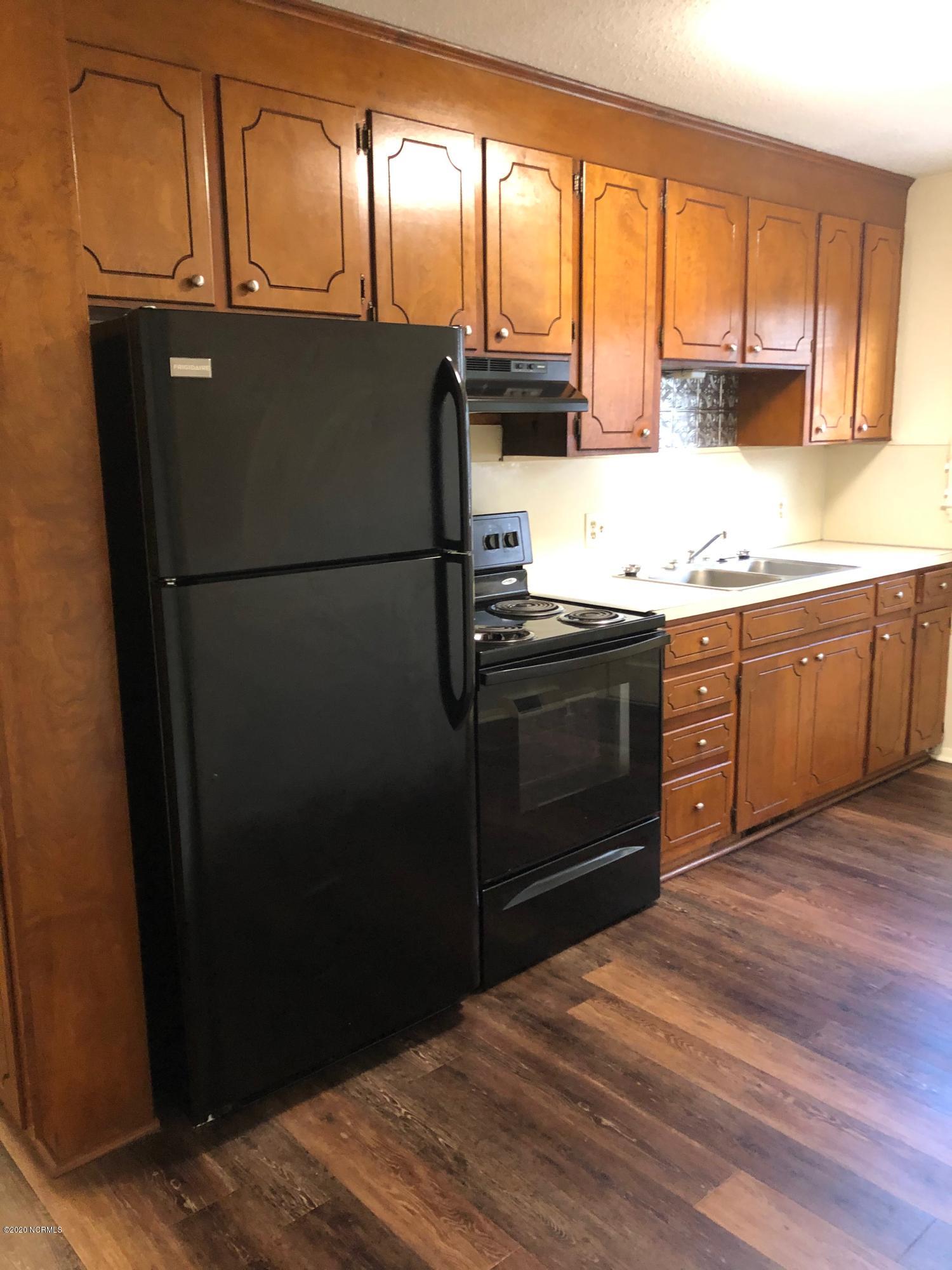 1310 Queens Road, Unit A&B Kinston, NC 28501 - Photo 5 of 8 1310 B Queen Kitchen